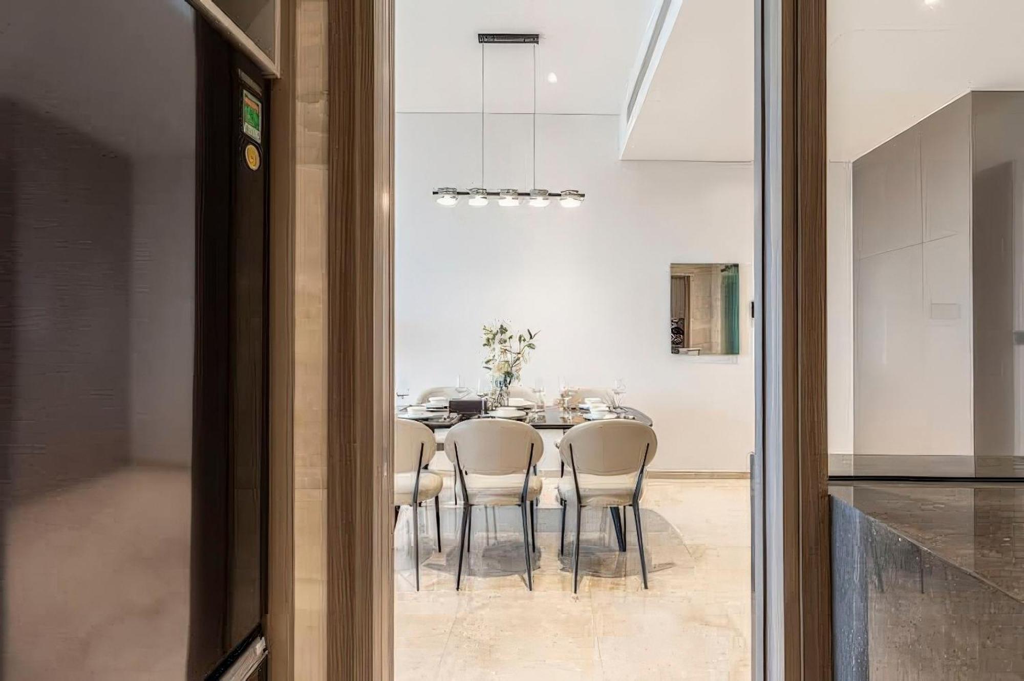 Modern The Marq D1 Apartment *