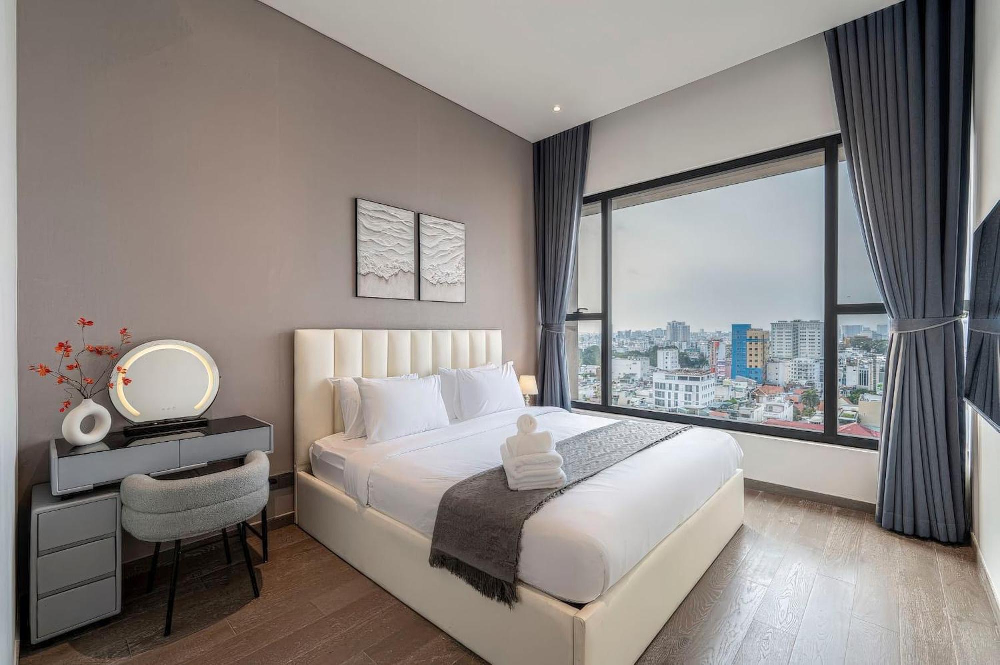 Modern The Marq D1 Apartment